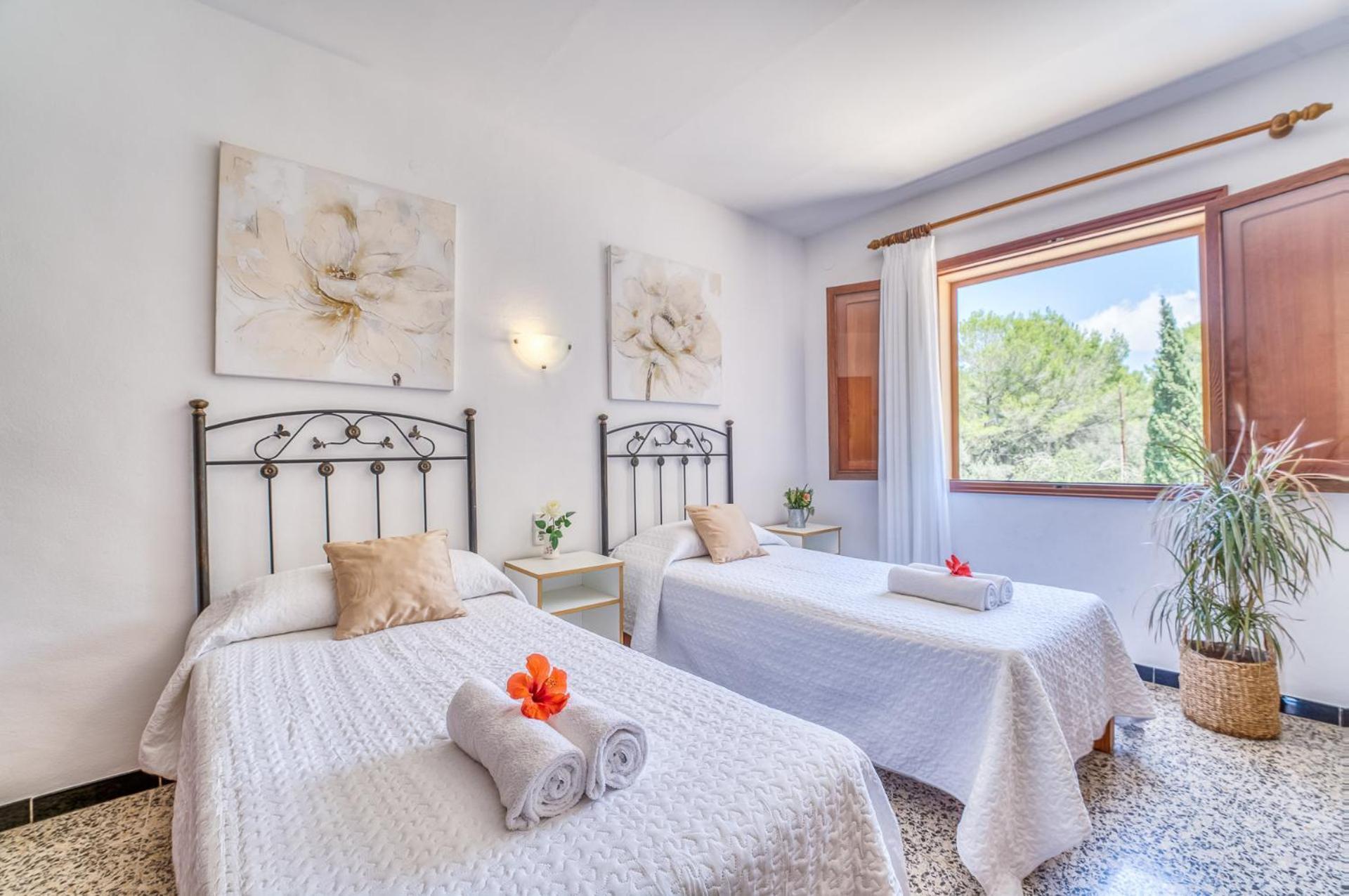 Ideal Mallorca - Tacaritx *